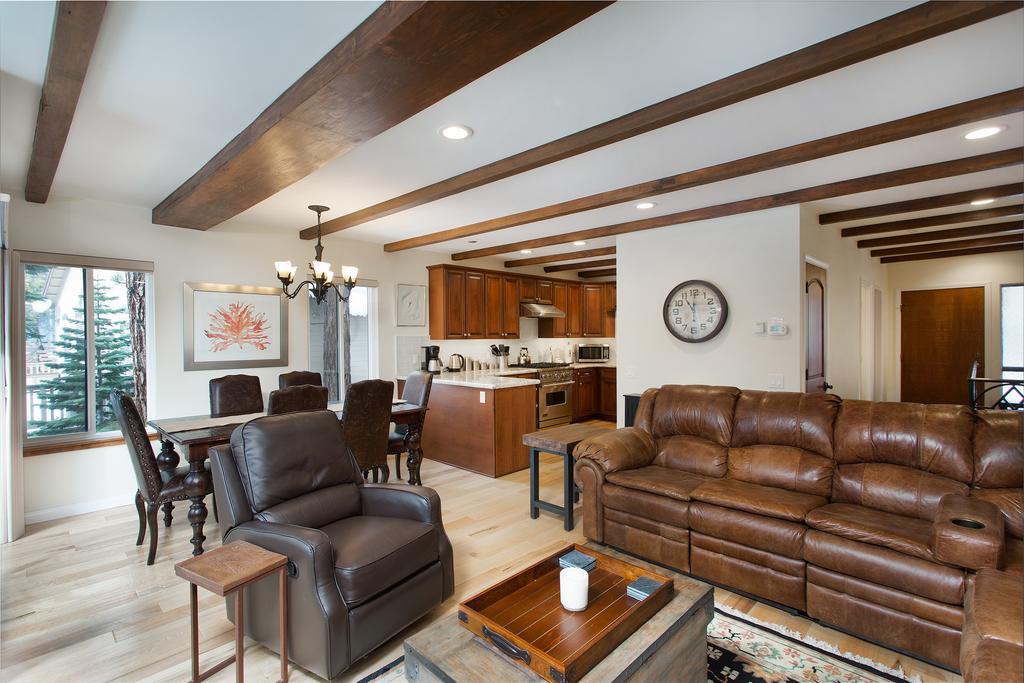 Mammoth Village Properties By 101 Great Escapes Mammoth Lakes Room photo