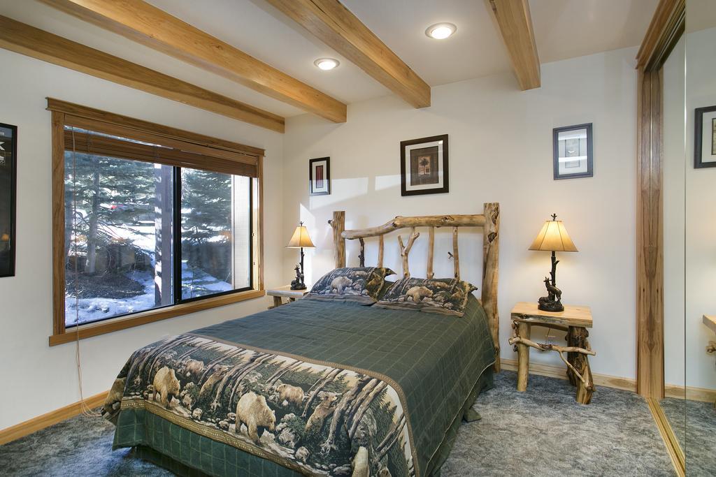 Mammoth Village Properties By 101 Great Escapes Mammoth Lakes Room photo