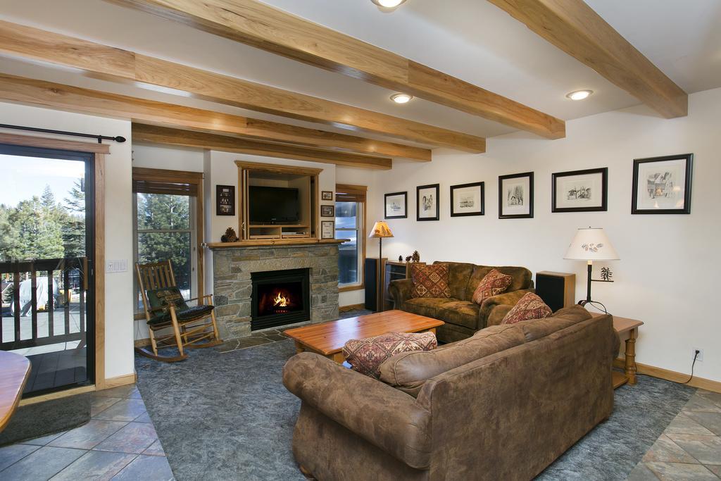 Mammoth Village Properties By 101 Great Escapes Mammoth Lakes Room photo