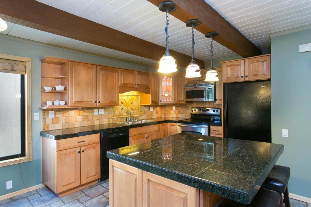 Mammoth Village Properties By 101 Great Escapes Mammoth Lakes Exterior photo